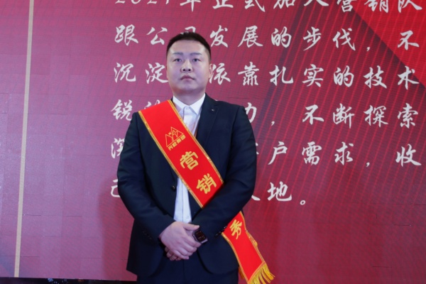 赵子玮.jpg